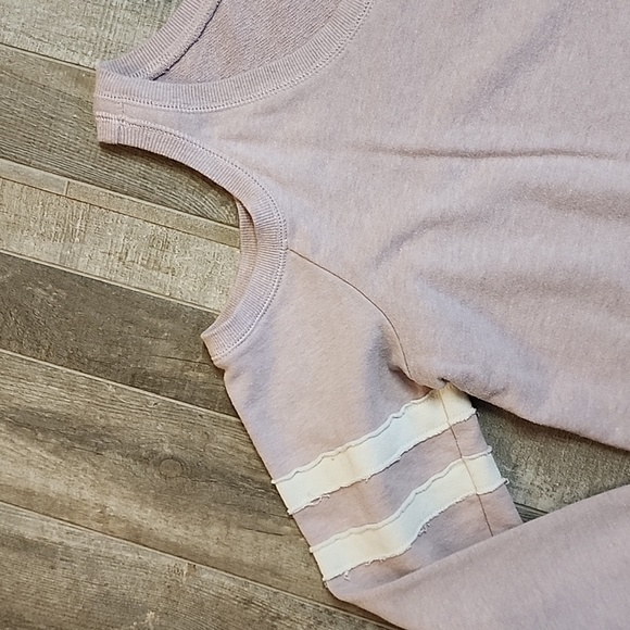 Maurices brand cold shoulder sweatshirt - Picture 5 of 8